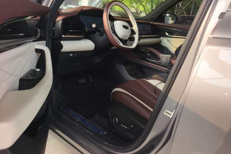 Used Geely Auto Monjaro L 2024 2.0TD High-Power Automatic Two-Wheel Drive Yunqi Version Driver Seat