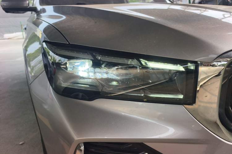 Used Geely Auto Monjaro L 2024 2.0TD High-Power Automatic Two-Wheel Drive Yunqi Version Right Front Headlight
