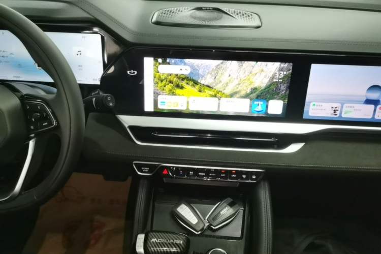 Used Geely Auto Monjaro L 2024 2.0TD High-Power Automatic Two-Wheel Drive Skyline Edition Audio And AC Panel