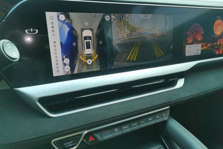 Used Geely Auto Monjaro L 2024 2.0TD High-Power Automatic Two-Wheel Drive Skyline Edition Audio And AC Panel