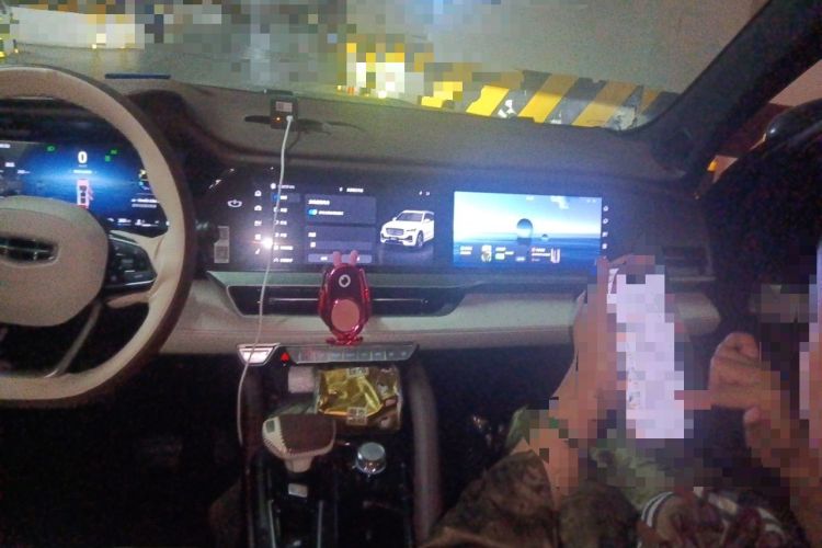 Used Geely Auto Monjaro L 2024 2.0TD High-Power Automatic Two-Wheel Drive Yunqi Version Audio And AC Panel