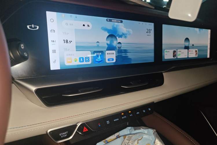 Used Geely Auto Monjaro L 2024 2.0TD High-Power Automatic Two-Wheel Drive Yunqi Version Audio And AC Panel