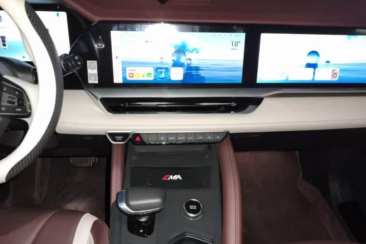 Used Geely Auto Monjaro L 2024 2.0TD High-Power Automatic Two-Wheel Drive Yunqi Version Audio And AC Panel