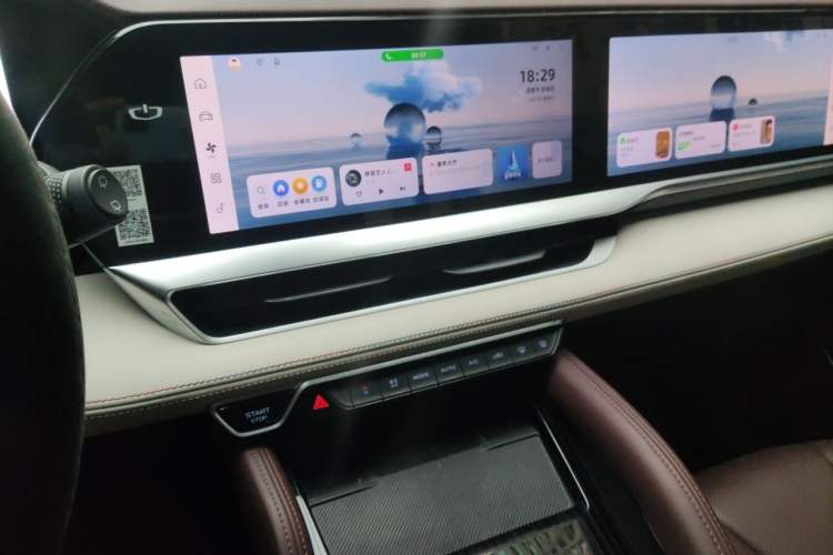 Used Geely Auto Monjaro L 2024 2.0TD High-Power Automatic Two-Wheel Drive Yunqi Version Audio And AC Panel