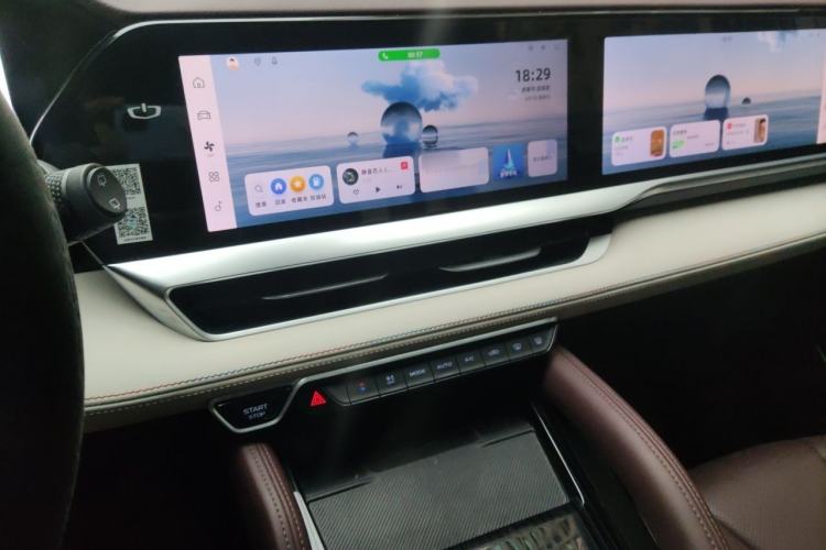 Used Geely Auto Monjaro L 2024 2.0TD High-Power Automatic Two-Wheel Drive Yunqi Version Audio And AC Panel
