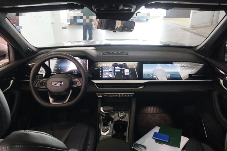 Used Geely Auto Monjaro L 2024 2.0TD DCT EVO Two-Wheel Drive Long-Range Version Center Console