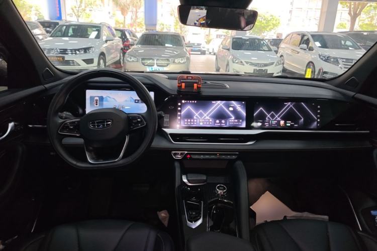 Used Geely Auto Monjaro L 2024 2.0TD DCT EVO Two-Wheel Drive Long-Range Version Center Console