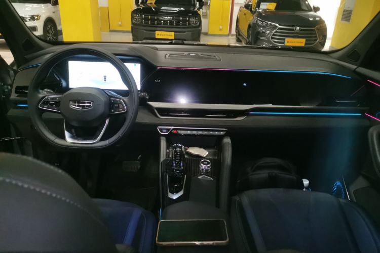 Used Geely Auto Monjaro L 2024 2.0TD High-Power Automatic Two-Wheel Drive Yunqi Version Center Console