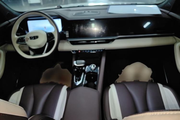 Used Geely Auto Monjaro L 2024 2.0TD High-Power Automatic Two-Wheel Drive Yunqi Version Center Console