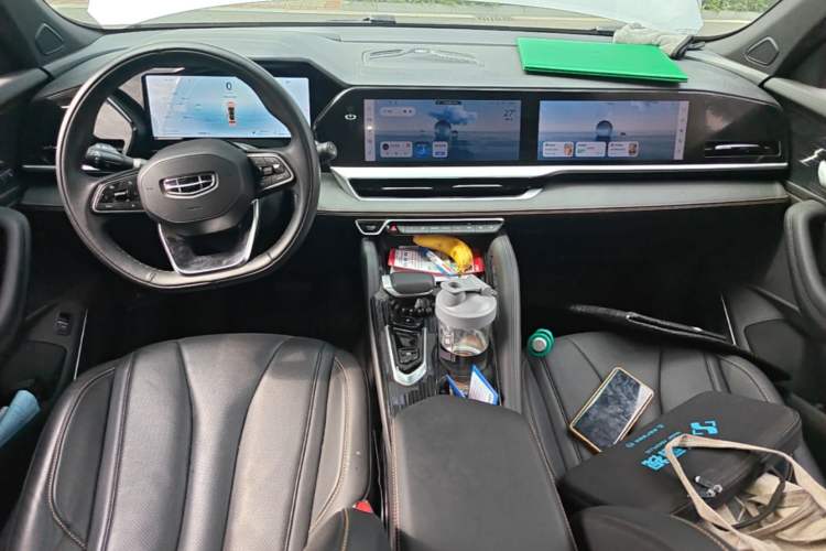 Used Geely Auto Monjaro L 2024 2.0TD DCT EVO Two-Wheel Drive Long-Range Version Center Console