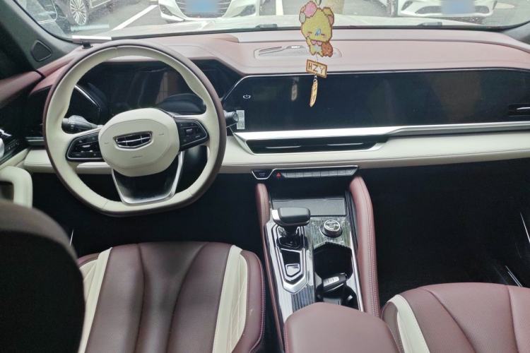 Used Geely Auto Monjaro L 2024 2.0TD High-Power Automatic Two-Wheel Drive Yunqi Version Center Console
