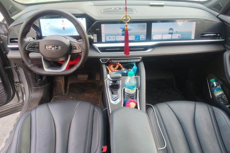 Used Geely Auto Monjaro L 2024 2.0TD DCT EVO Two-Wheel Drive Long-Range Version Center Console