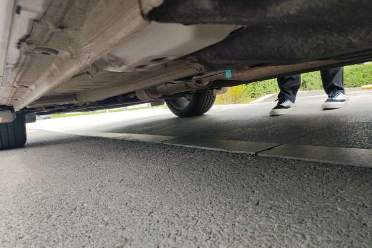 Used Geely Auto Monjaro L 2024 2.0TD DCT EVO Two-Wheel Drive Long-Range Version Chassis Rear Left