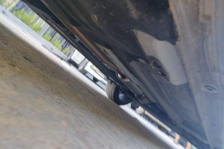 Used Geely Auto Monjaro L 2024 2.0TD DCT EVO Two-Wheel Drive Long-Range Version Chassis Rear Right