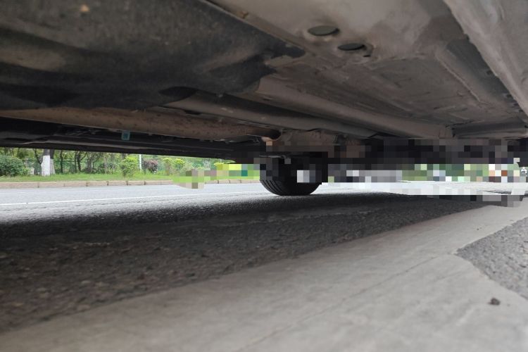 Used Geely Auto Monjaro L 2024 2.0TD DCT EVO Two-Wheel Drive Long-Range Version Chassis Rear Right