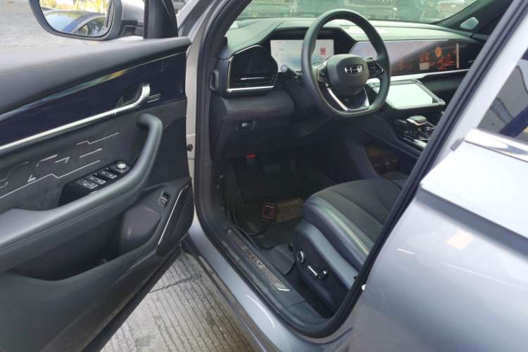 Used Geely Auto Monjaro L 2024 2.0TD High-Power Automatic Two-Wheel Drive Skyline Edition Driver Seat