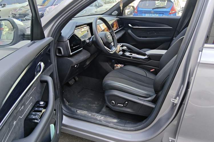 Used Geely Auto Monjaro L 2024 2.0TD High-Power Automatic Two-Wheel Drive Skyline Edition Driver Seat