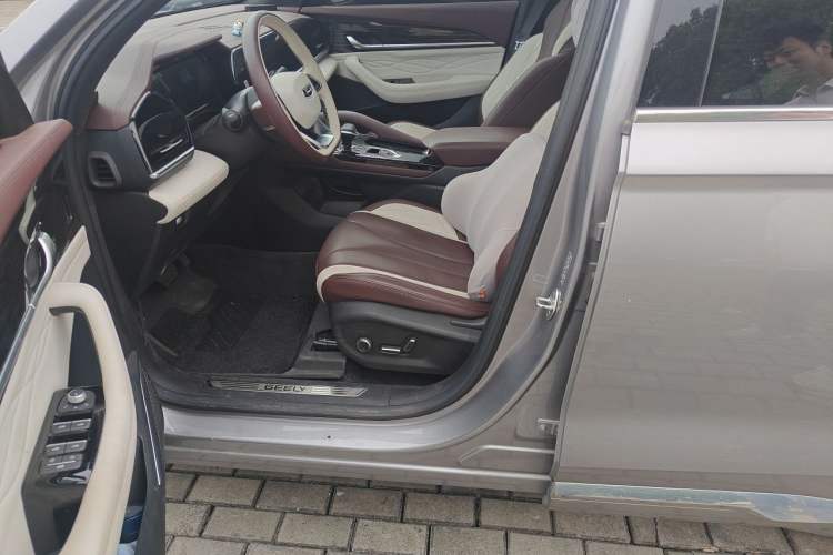 Used Geely Auto Monjaro L 2024 2.0TD High-Power Automatic Two-Wheel Drive Yunqi Version Driver Seat