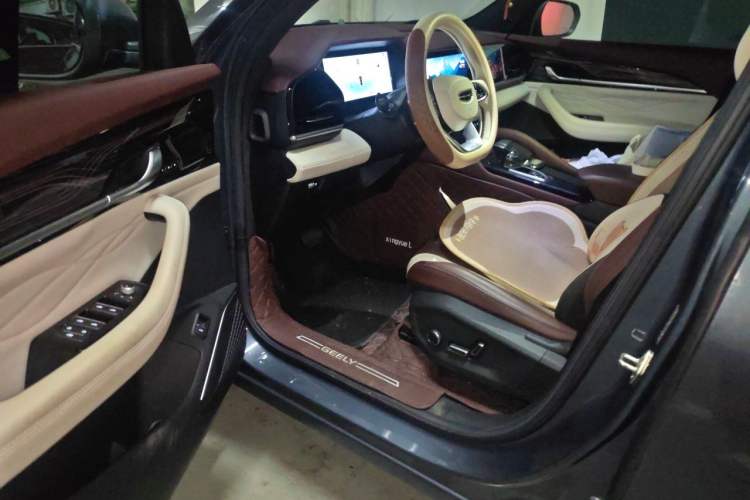 Used Geely Auto Monjaro L 2024 2.0TD High-Power Automatic Two-Wheel Drive Yunqi Version Driver Seat