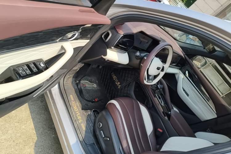 Used Geely Auto Monjaro L 2024 2.0TD High-Power Automatic Two-Wheel Drive Yunqi Version Driver Seat