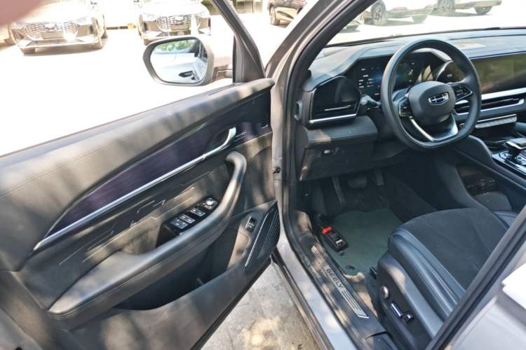 Used Geely Auto Monjaro L 2024 2.0TD High-Power Automatic Two-Wheel Drive Skyline Edition Driver Seat