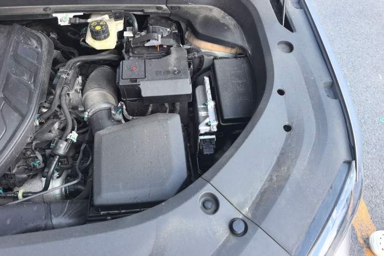 Used Geely Auto Monjaro L 2024 2.0TD High-Power Automatic Two-Wheel Drive Yunqi Version Engine Bay Left