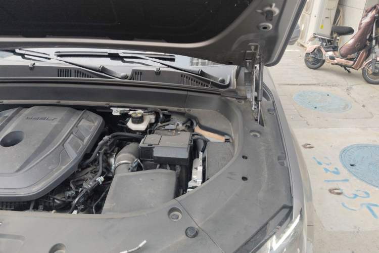Used Geely Auto Monjaro L 2024 2.0TD High-Power Automatic Two-Wheel Drive Yunqi Version Engine Bay Left