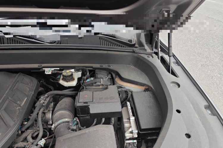 Used Geely Auto Monjaro L 2024 2.0TD DCT EVO Two-Wheel Drive Long-Range Version Engine Bay Left