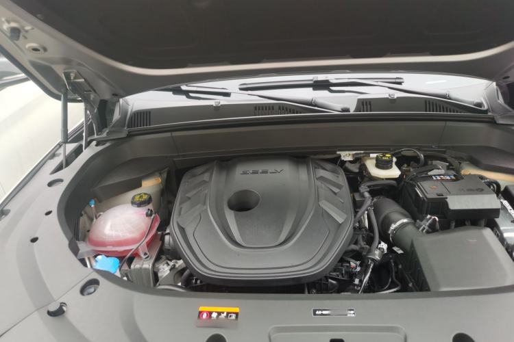 Used Geely Auto Monjaro L 2024 2.0TD High-Power Automatic Two-Wheel Drive Yunqi Version Engine Bay