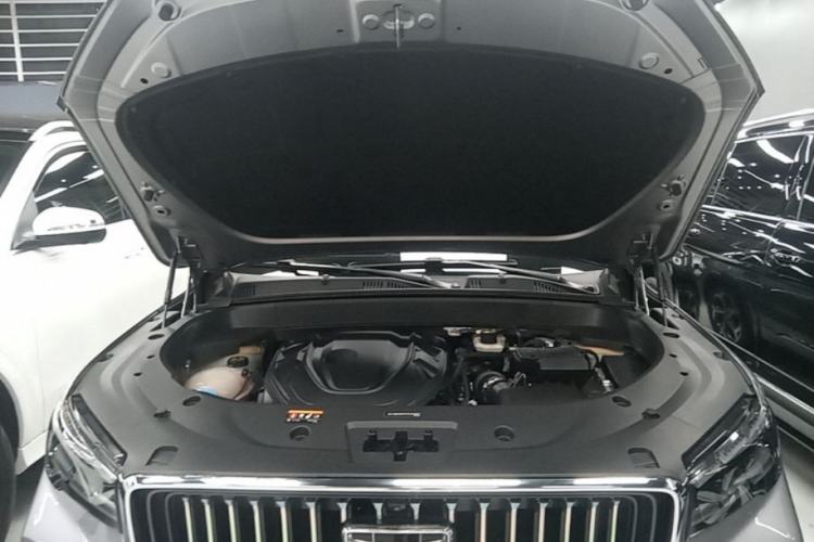 Used Geely Auto Monjaro L 2024 2.0TD High-Power Automatic Two-Wheel Drive Yunqi Version Engine Bay