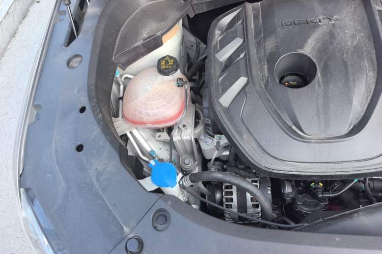 Used Geely Auto Monjaro L 2024 2.0TD High-Power Automatic Two-Wheel Drive Yunqi Version Engine Bay Right