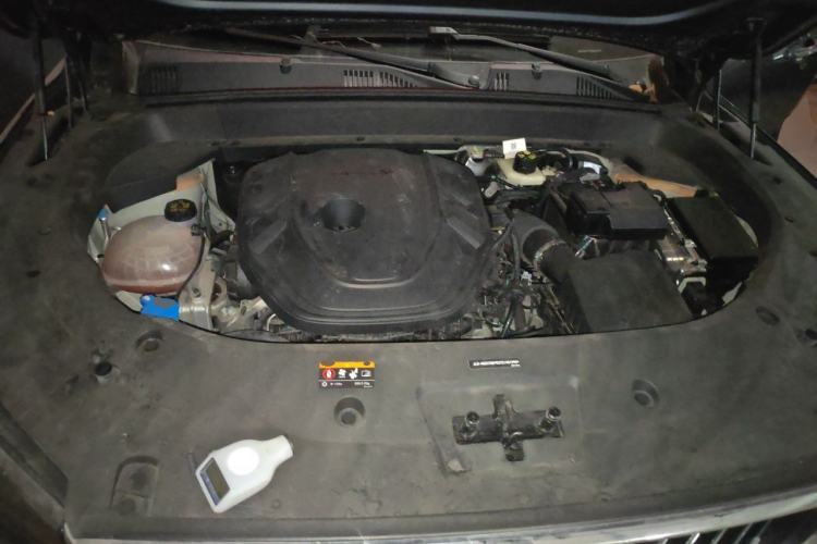 Used Geely Auto Monjaro L 2024 2.0TD High-Power Automatic Two-Wheel Drive Yunqi Version Engine Bay