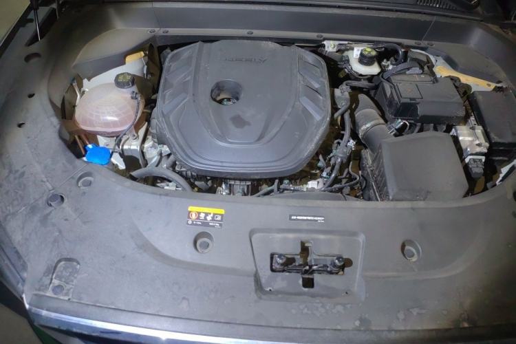 Used Geely Auto Monjaro L 2024 2.0TD High-Power Automatic Two-Wheel Drive Yunqi Version Engine Bay