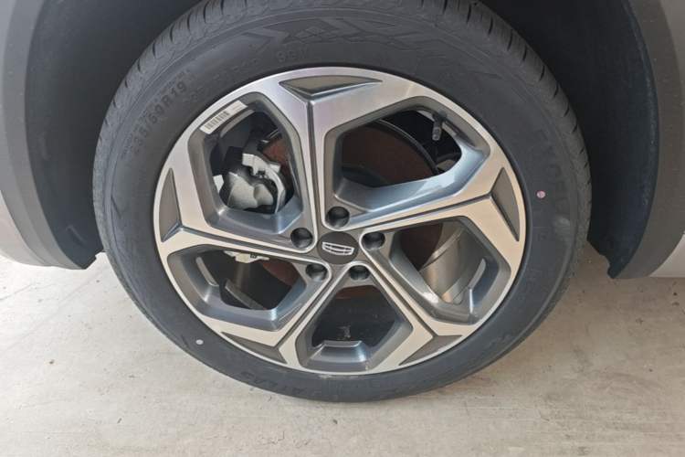 Used Geely Auto Monjaro L 2024 2.0TD DCT EVO Two-Wheel Drive Long-Range Version Exterior 4