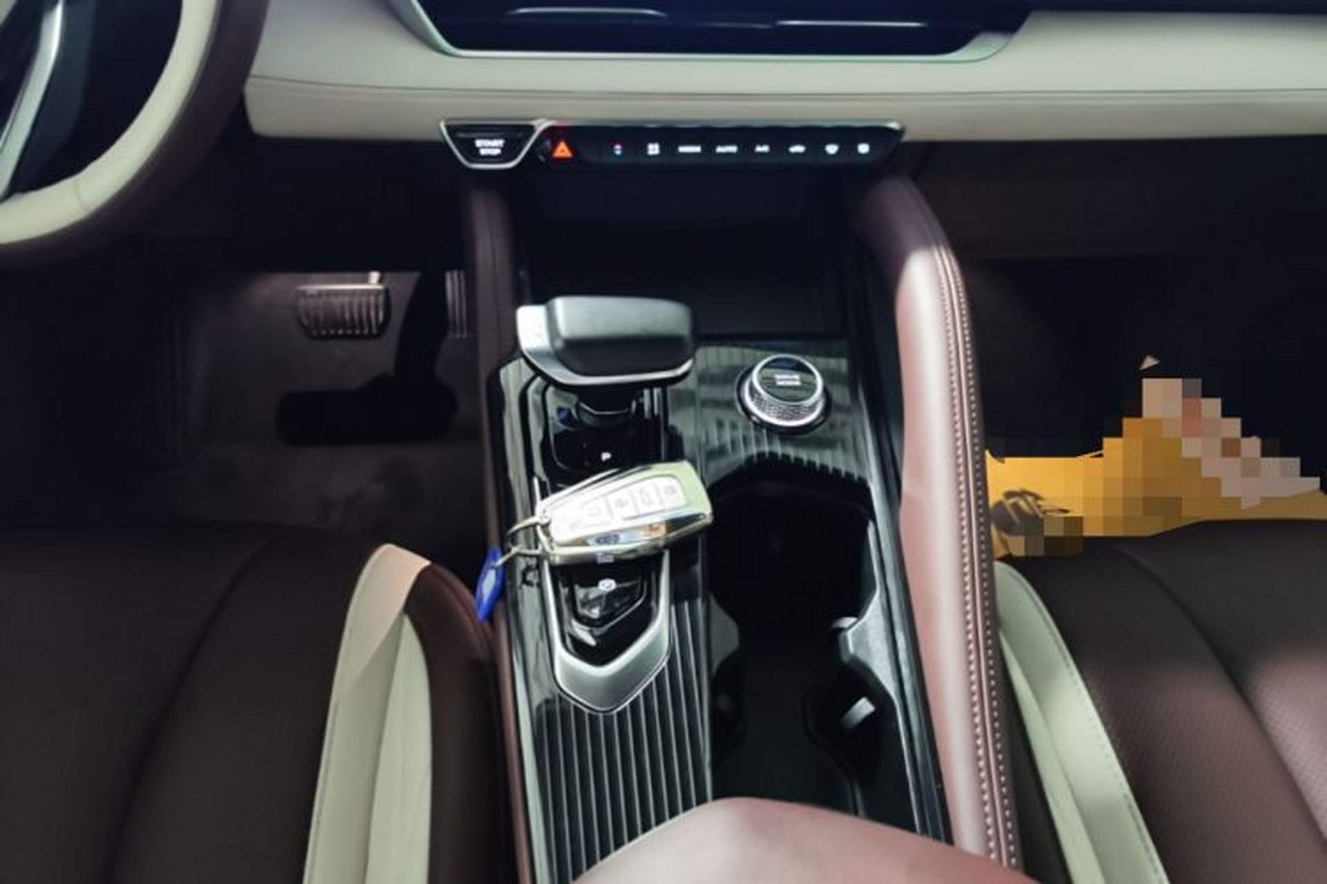 Used Geely Auto Monjaro L 2024 2.0TD DCT EVO Two-Wheel Drive Prestige Version Gear Lever