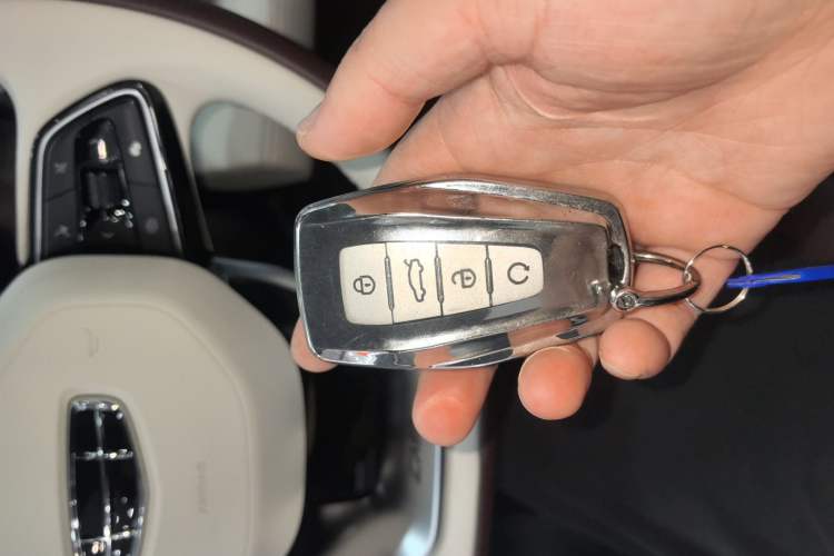 Used Geely Auto Monjaro L 2024 2.0TD DCT EVO Two-Wheel Drive Prestige Version Interior 1