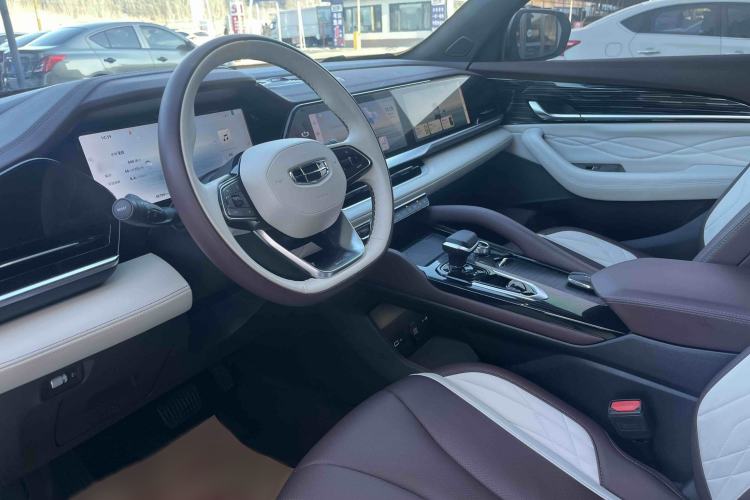 Used Geely Auto Monjaro L 2024 2.0TD High-Power Automatic Two-Wheel Drive Yunqi Version Interior 3