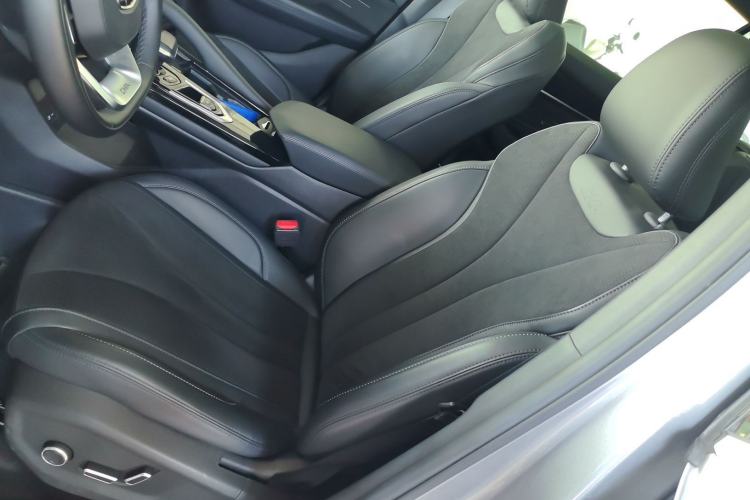 Used Geely Auto Monjaro L 2024 2.0TD High-Power Automatic Two-Wheel Drive Skyline Edition Left Front Seat