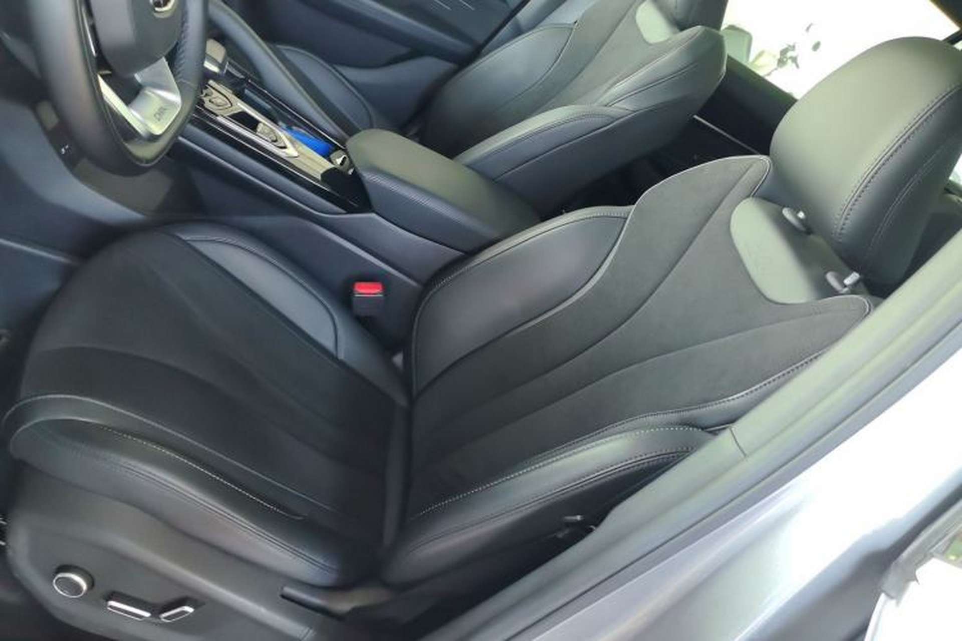 Used Geely Auto Monjaro L 2024 2.0TD High-Power Automatic Two-Wheel Drive Skyline Edition Left Front Seat