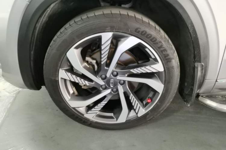 Used Geely Auto Monjaro L 2024 2.0TD High-Power Automatic Two-Wheel Drive Skyline Edition Left Front Wheel Hub