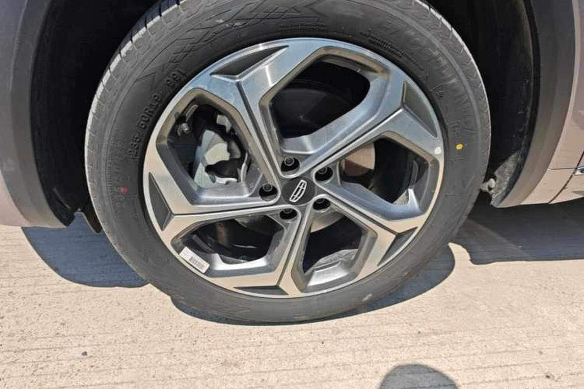 Used Geely Auto Monjaro L 2024 2.0TD DCT EVO Two-Wheel Drive Long-Range Version Left Front Wheel Hub