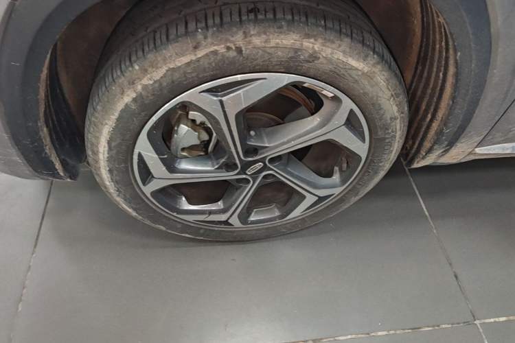 Used Geely Auto Monjaro L 2024 2.0TD DCT EVO Two-Wheel Drive Long-Range Version Left Front Wheel Hub