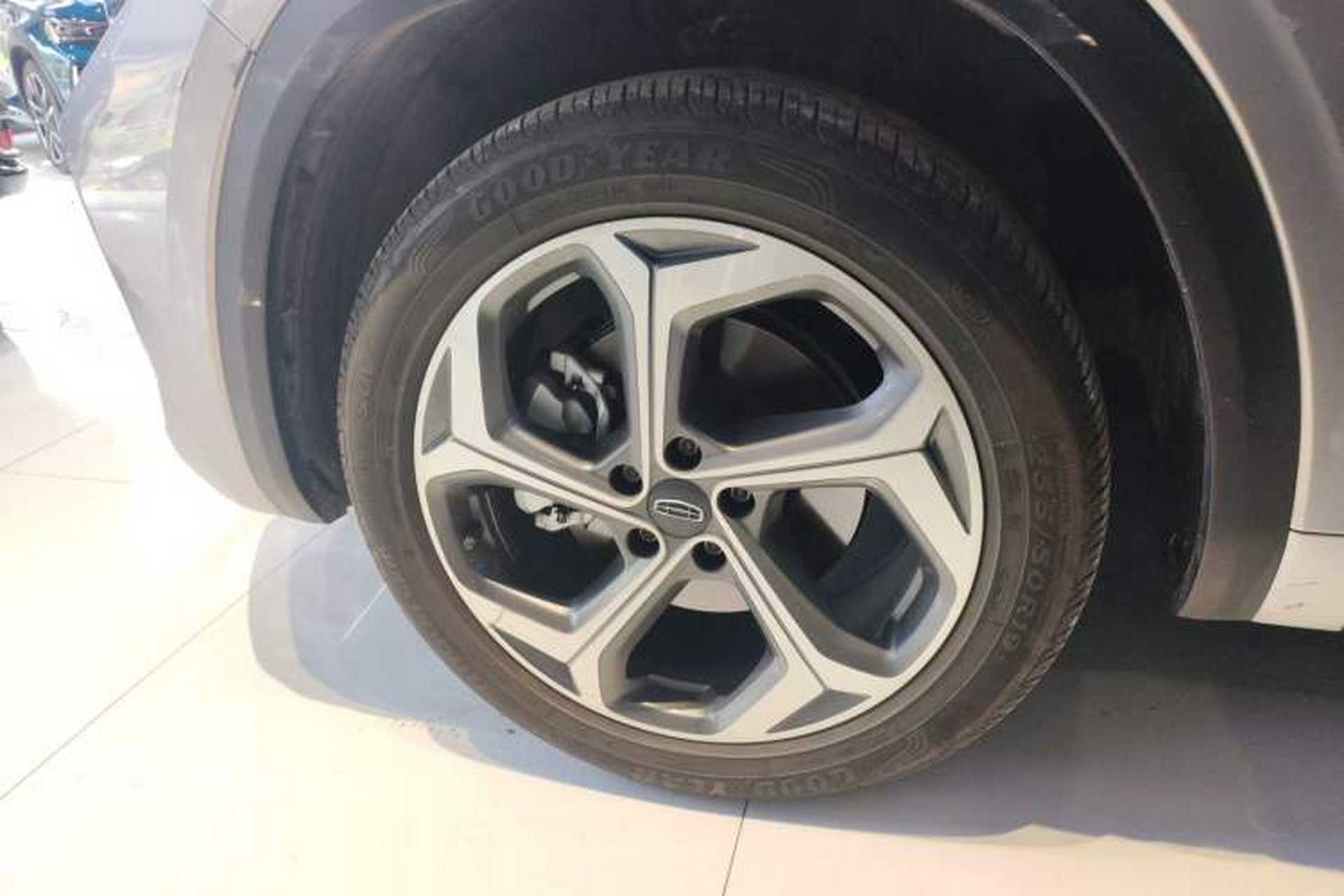 Used Geely Auto Monjaro L 2024 2.0TD High-Power Automatic Two-Wheel Drive Yunqi Version Left Front Wheel Hub