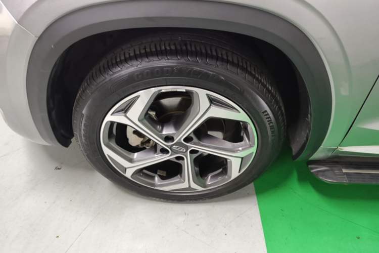 Used Geely Auto Monjaro L 2024 2.0TD DCT EVO Two-Wheel Drive Prestige Version Left Front Wheel Hub