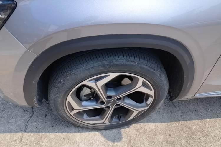 Used Geely Auto Monjaro L 2024 2.0TD High-Power Automatic Two-Wheel Drive Yunqi Version Left Front Wheel Hub