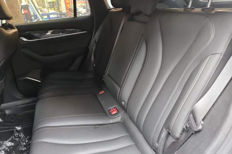 Used Geely Auto Monjaro L 2024 2.0TD DCT EVO Two-Wheel Drive Long-Range Version Left Rear Seat