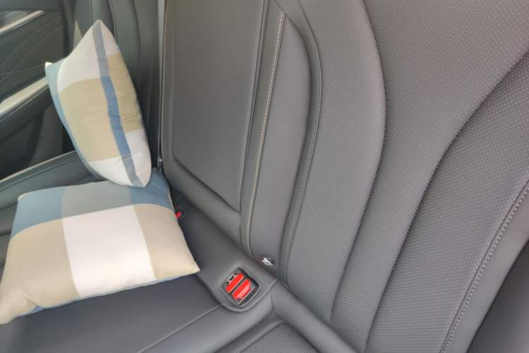Used Geely Auto Monjaro L 2024 2.0TD DCT EVO Two-Wheel Drive Long-Range Version Left Rear Seat