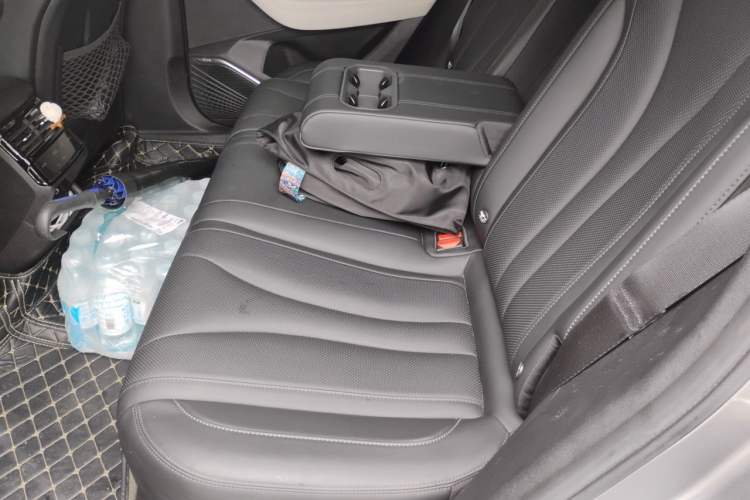 Used Geely Auto Monjaro L 2024 2.0TD High-Power Automatic Two-Wheel Drive Skyline Edition Left Rear Seat
