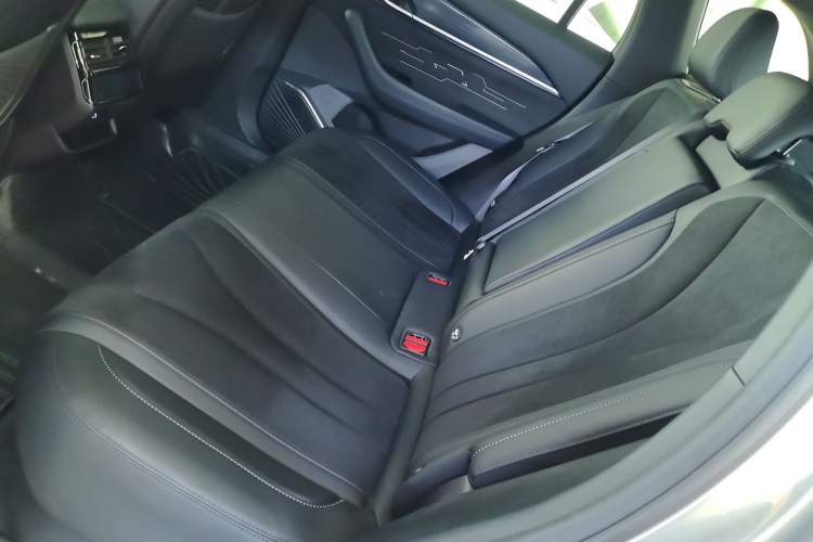 Used Geely Auto Monjaro L 2024 2.0TD High-Power Automatic Two-Wheel Drive Skyline Edition Left Rear Seat
