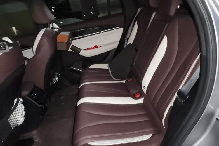 Used Geely Auto Monjaro L 2024 2.0TD High-Power Automatic Two-Wheel Drive Yunqi Version Left Rear Seat